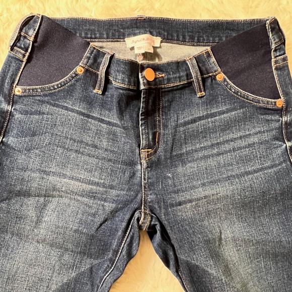 Ingrid & Isabel Under Belly Maternity Jeans - Picture 4 of 7